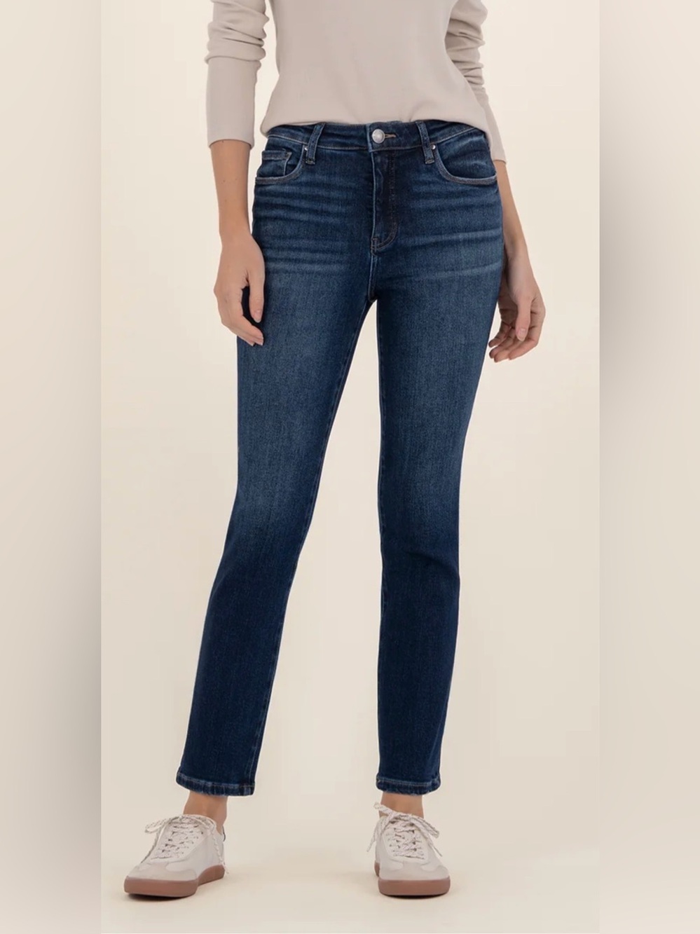 Kut from the Kloth Reese High Rise Ankle Straight Leg in Enchantment Wash